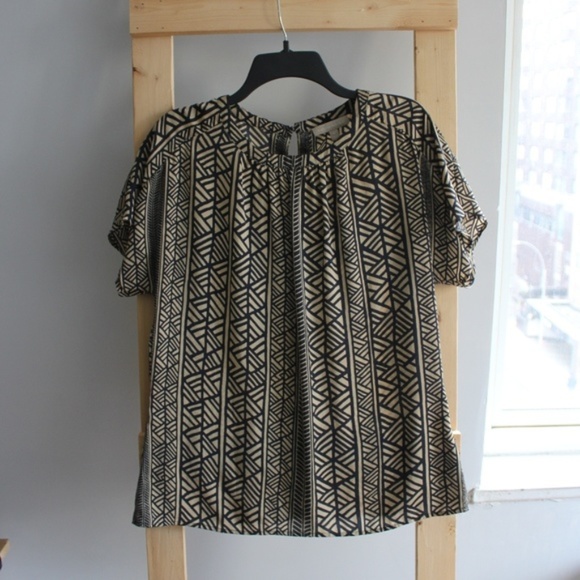 Banana Republic Tops - 🌻Banana Republic Print Blouse